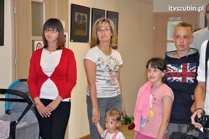 Bombowce, śmigłowce i samoloty szturmowe w bibliotece