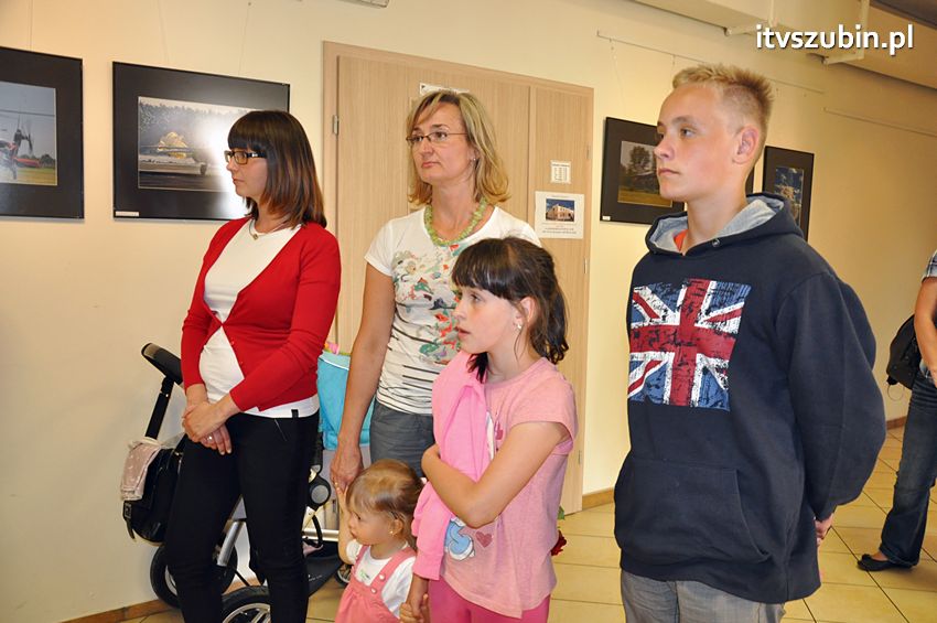 Bombowce, śmigłowce i samoloty szturmowe w bibliotece