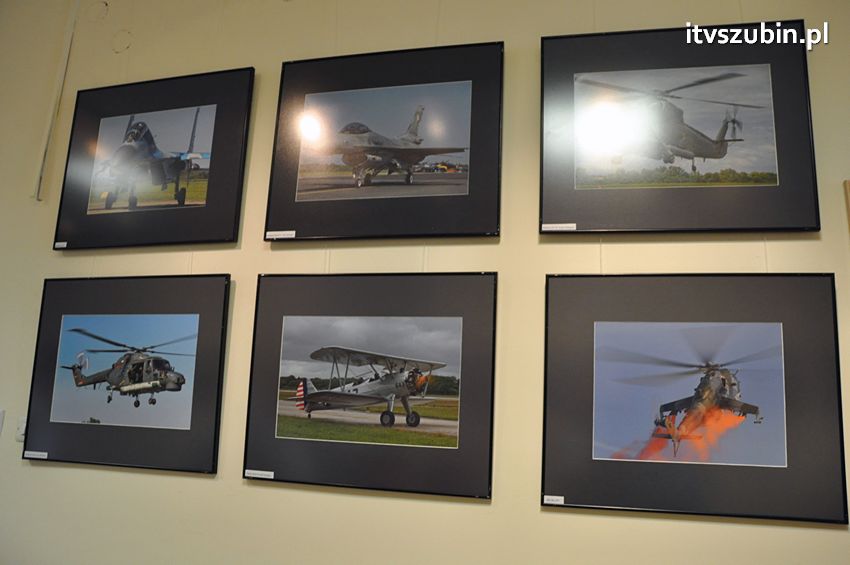 Bombowce, śmigłowce i samoloty szturmowe w bibliotece