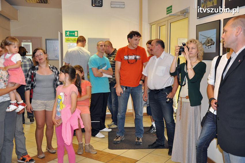 Bombowce, śmigłowce i samoloty szturmowe w bibliotece