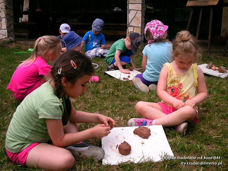 Słoneczka i Biedronki? na wycieczce w Brzózkach