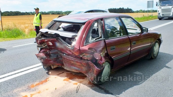 Zderzenie samochodów w Sadkach, dwoje dzieci w szpitalu