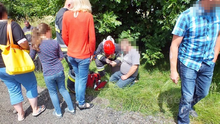 Zderzenie samochodów w Sadkach, dwoje dzieci w szpitalu