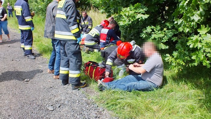 Zderzenie samochodów w Sadkach, dwoje dzieci w szpitalu