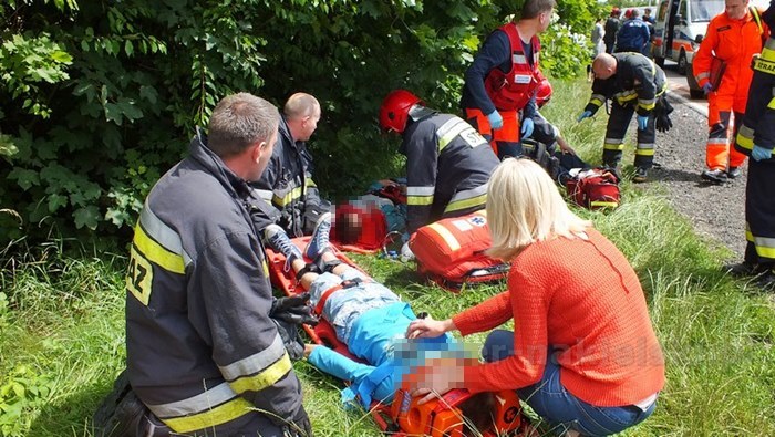 Zderzenie samochodów w Sadkach, dwoje dzieci w szpitalu