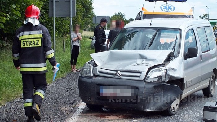 Zderzenie samochodów w Sadkach, dwoje dzieci w szpitalu