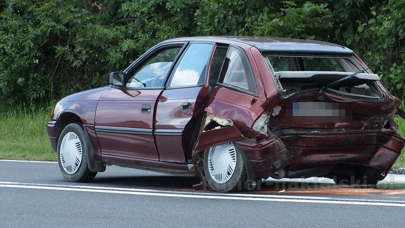 Zderzenie samochodów w Sadkach, dwoje dzieci w szpitalu