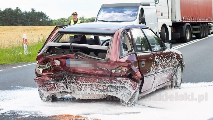 Zderzenie samochodów w Sadkach, dwoje dzieci w szpitalu