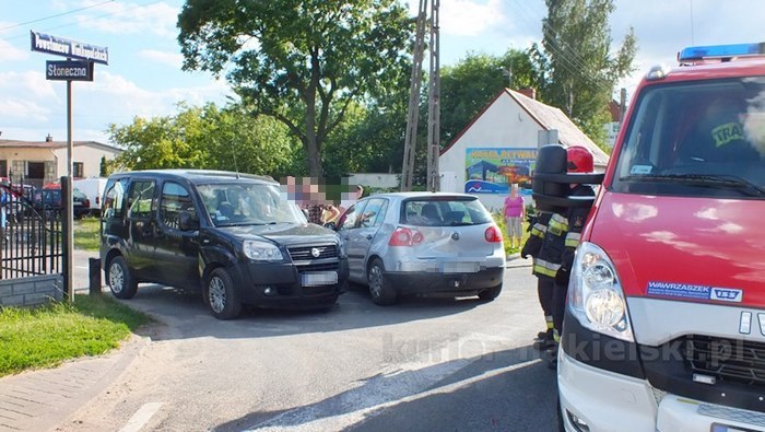 Kolizja trzech pojazdów w Trzeciewnicy