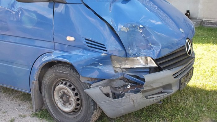 Kolizja trzech pojazdów w Trzeciewnicy