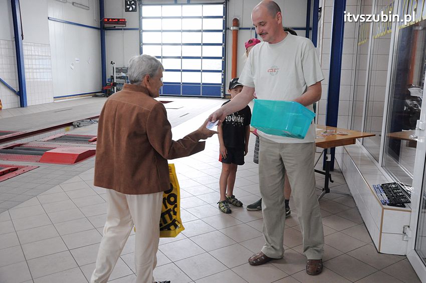 Nagrody dla klientów OSKP Moto-Centrum rozdane za miesiąc czerwiec