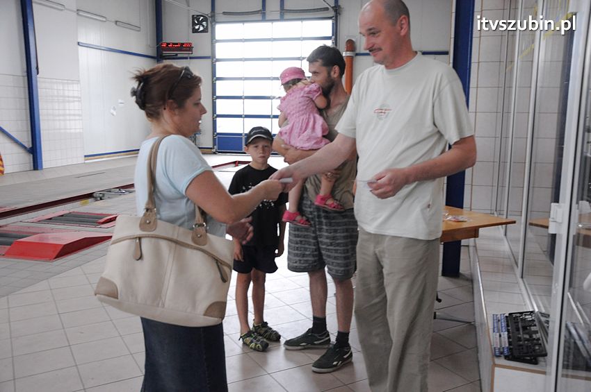 Nagrody dla klientów OSKP Moto-Centrum rozdane za miesiąc czerwiec