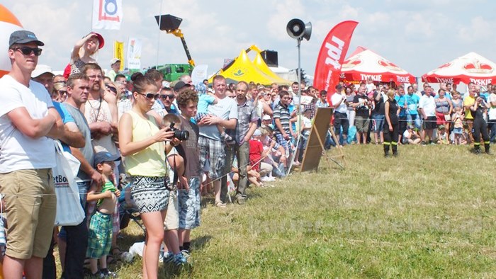 Parada ciągników i pokaz praktyczny możliwości maszyn rolniczych w Minikowie