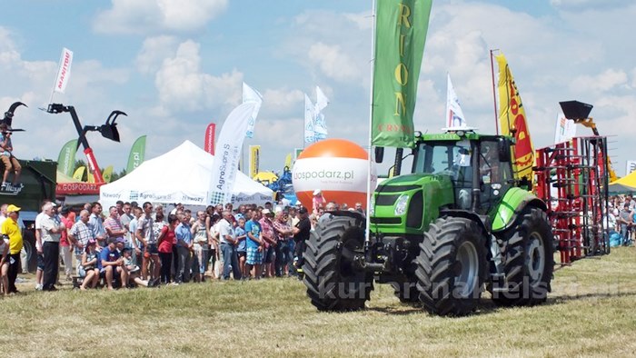 Parada ciągników i pokaz praktyczny możliwości maszyn rolniczych w Minikowie