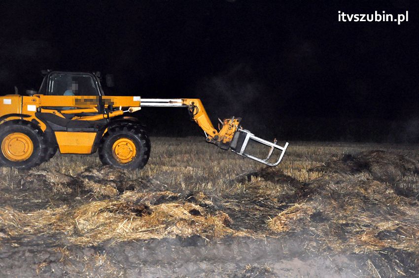 Pożar balotów w Żędowie