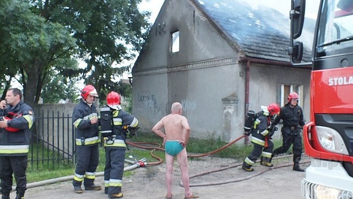 Spłonęło poddasze z dachem budynku mieszkalnego w Paterku