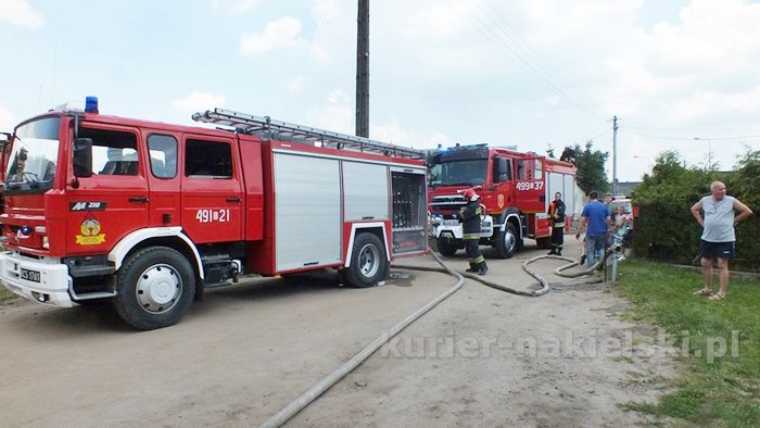 Spłonęło poddasze z dachem budynku mieszkalnego w Paterku