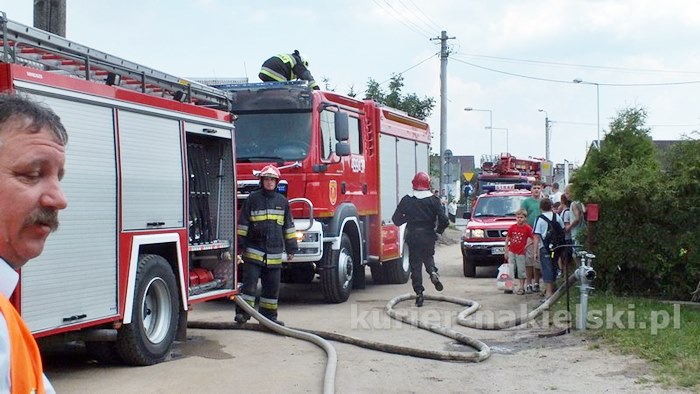 Spłonęło poddasze z dachem budynku mieszkalnego w Paterku