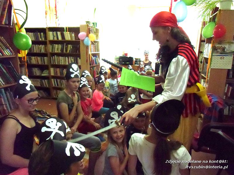 Piracka noc w bibliotece w Chomętowie