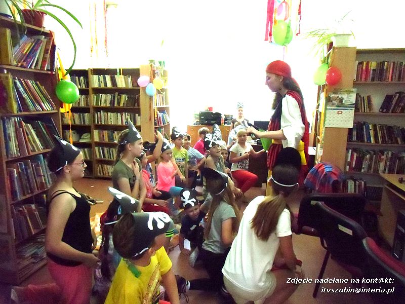 Piracka noc w bibliotece w Chomętowie