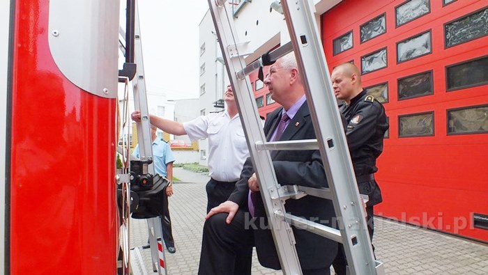 Średni samochód ratowniczo-gaśniczy trafił do Szubina
