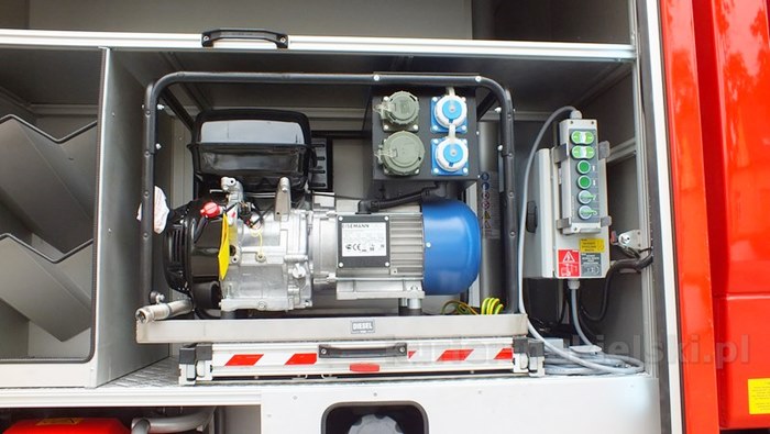 Średni samochód ratowniczo-gaśniczy trafił do Szubina