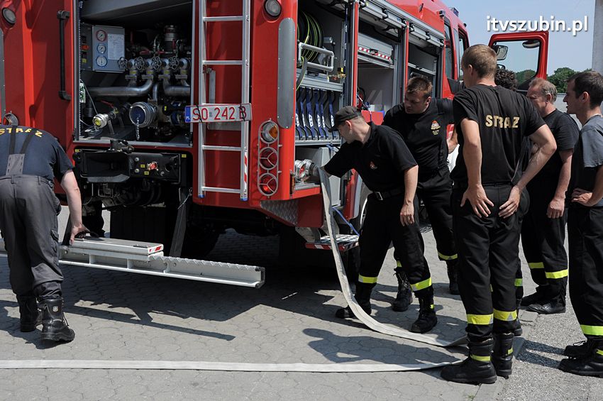 Średni samochód ratowniczo-gaśniczy trafił do Szubina