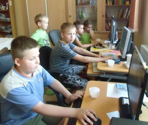 Zaczarowana biblioteka w Królikowie