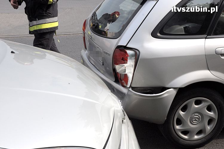 Kolizja trzech osobówek w Szubinie