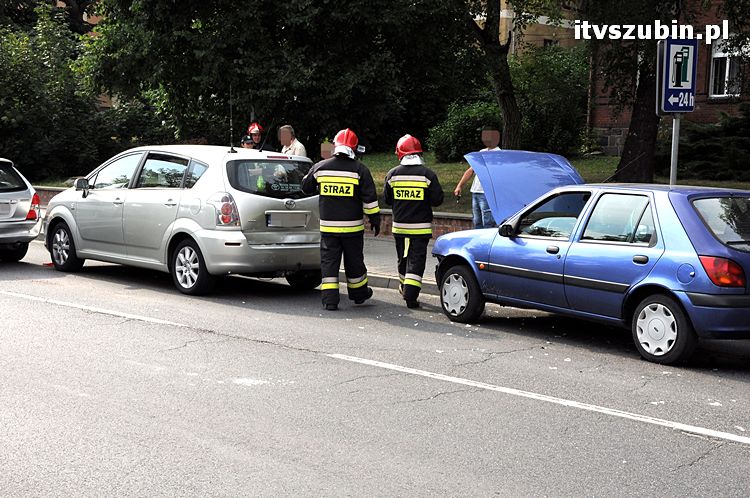 Kolizja trzech osobówek w Szubinie