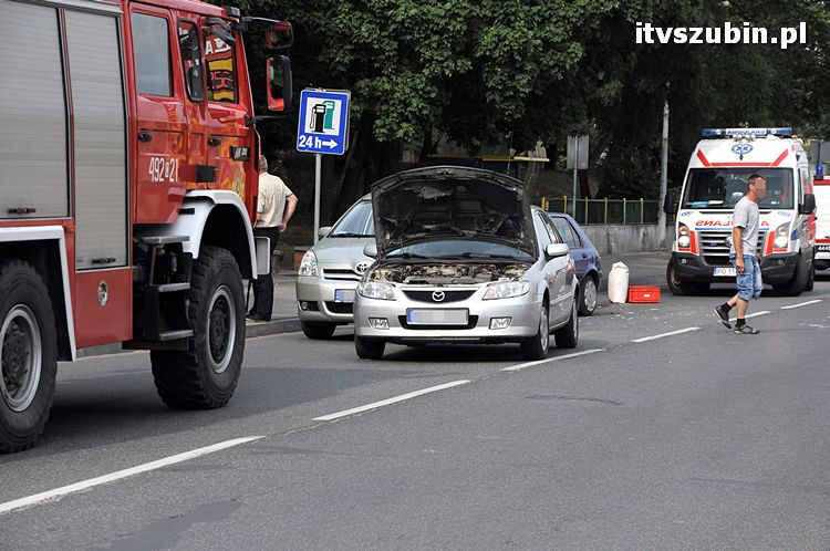 Kolizja trzech osobówek w Szubinie