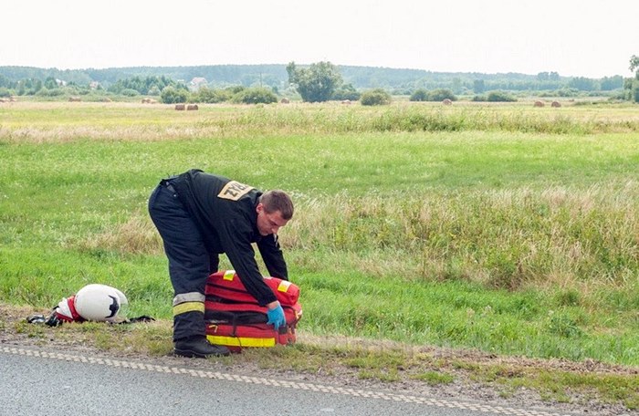 Dwie 25 letnie osoby jadące motocyklem trafiły do szpitala