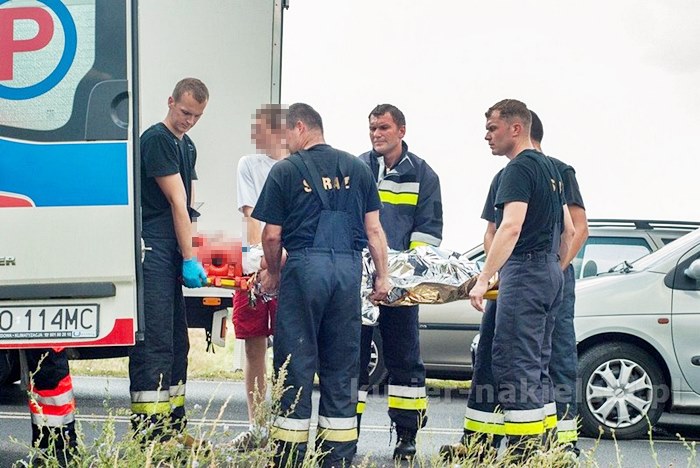 Dwie 25 letnie osoby jadące motocyklem trafiły do szpitala