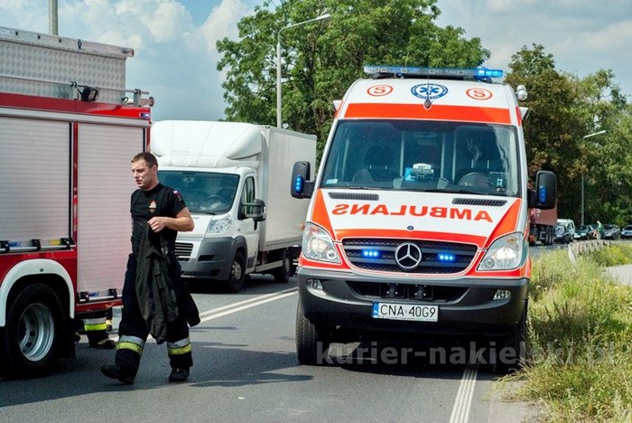 Dwie 25 letnie osoby jadące motocyklem trafiły do szpitala