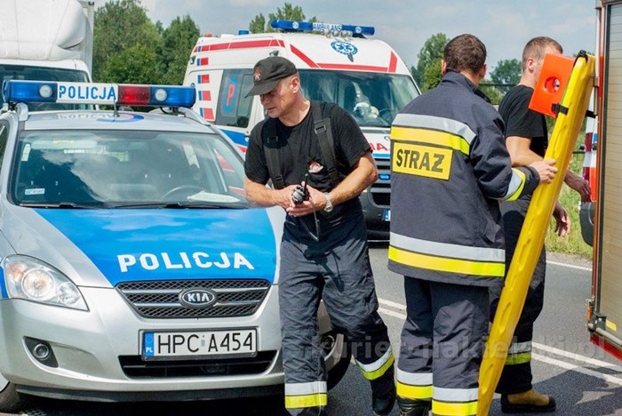 Dwie 25 letnie osoby jadące motocyklem trafiły do szpitala