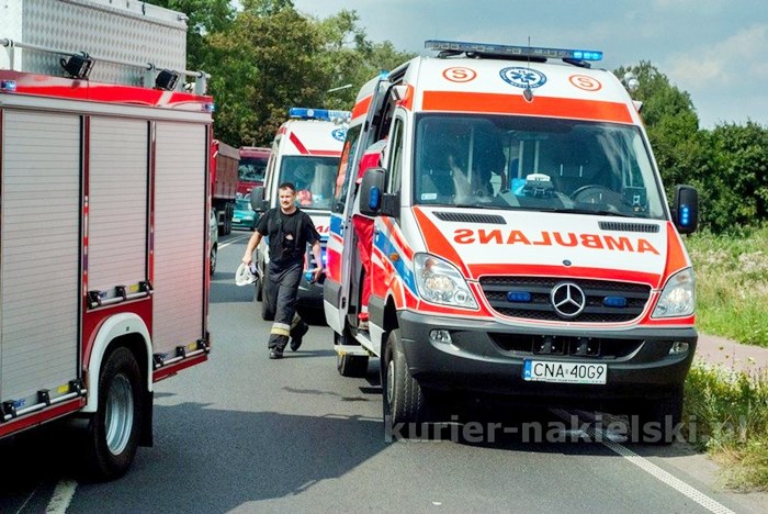 Dwie 25 letnie osoby jadące motocyklem trafiły do szpitala