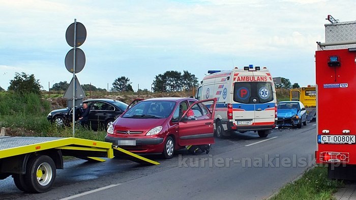 Zderzenie samochodów na ul. Potulickiej w Nakle nad Notecią