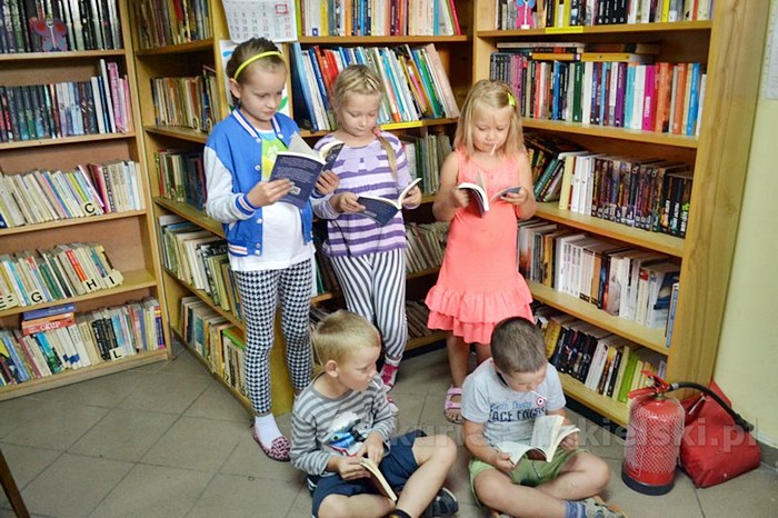 Zaczarowana biblioteka w Samoklęskach Małych