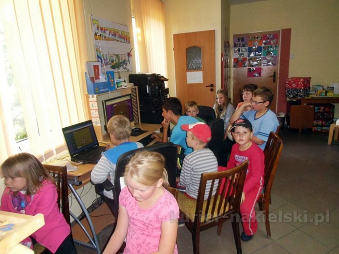 Zaczarowana biblioteka w Samoklęskach Małych
