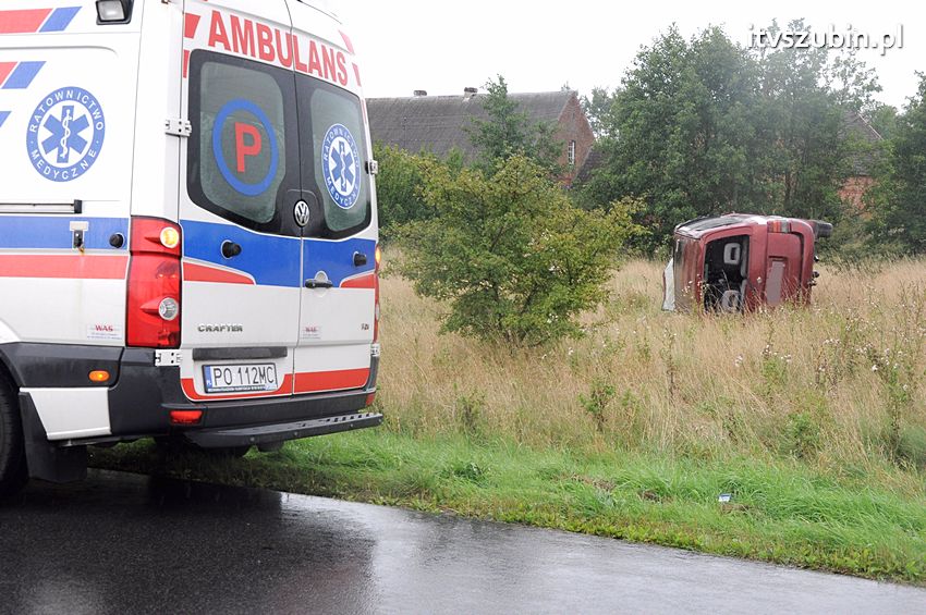 Dachowanie za dachowaniem w gminie Szubin