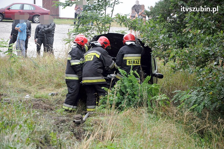 Dachowanie za dachowaniem w gminie Szubin