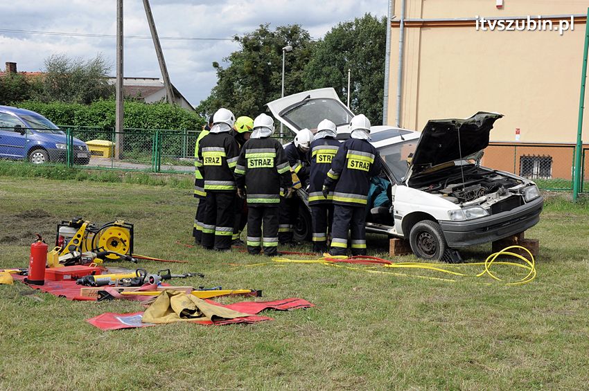 Strażacy z OSP uczyli się nowych technik w ratownictwie drogowym