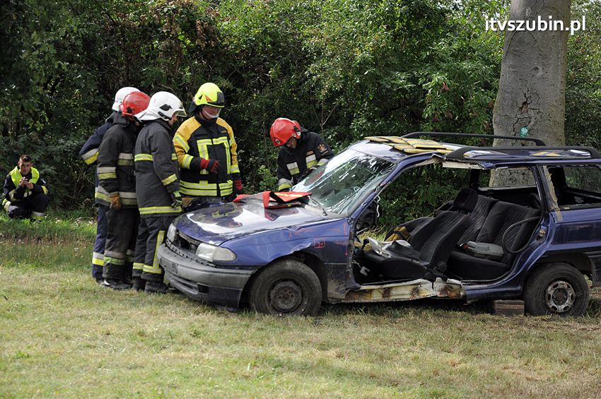 Strażacy z OSP uczyli się nowych technik w ratownictwie drogowym