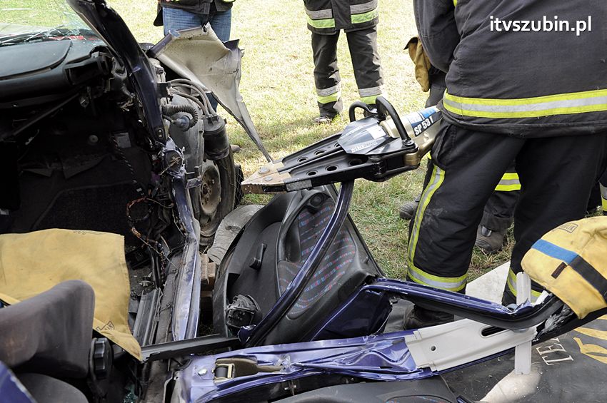 Strażacy z OSP uczyli się nowych technik w ratownictwie drogowym