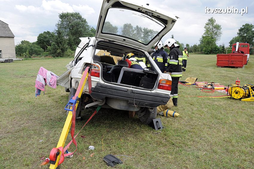 Strażacy z OSP uczyli się nowych technik w ratownictwie drogowym