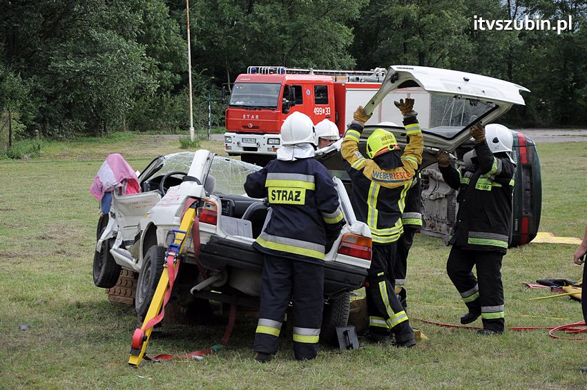 Strażacy z OSP uczyli się nowych technik w ratownictwie drogowym