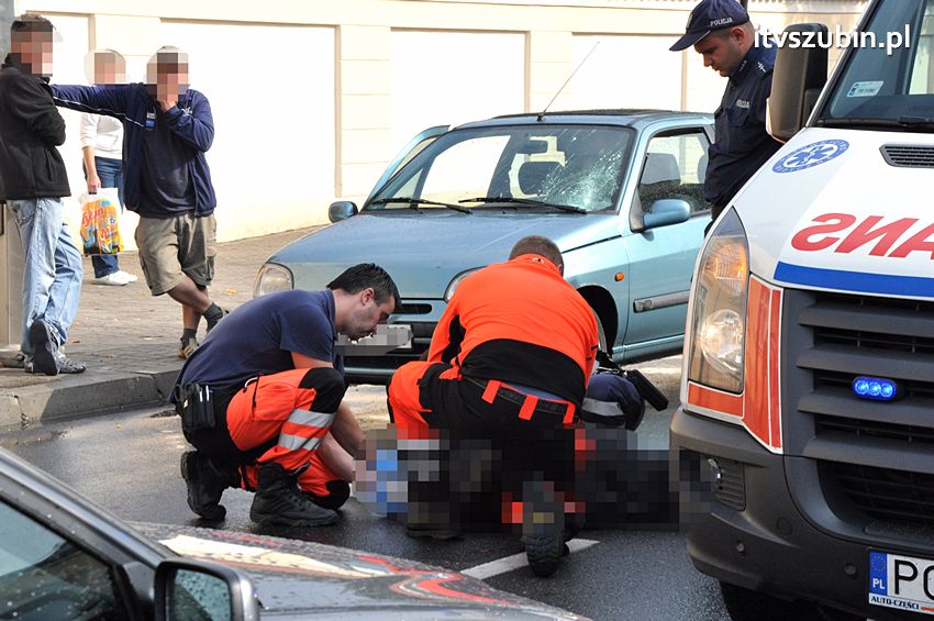 Potrącenie pieszego na pasach przy Urzędzie Miejskim w Szubinie