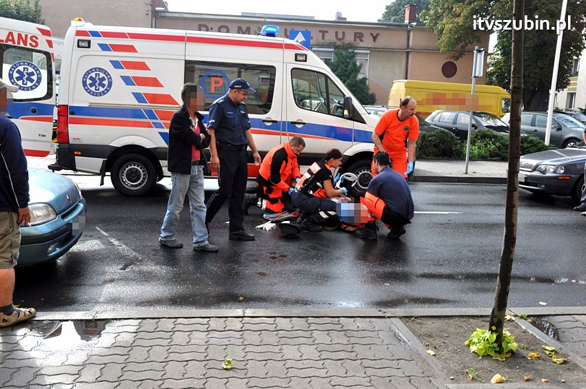 Potrącenie pieszego na pasach przy Urzędzie Miejskim w Szubinie
