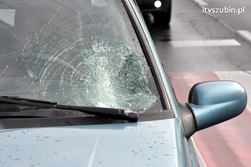 Potrącenie pieszego na pasach przy Urzędzie Miejskim w Szubinie