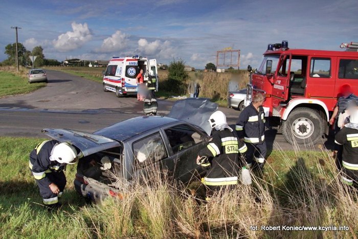 Kolizja w Żurawi - pierwszy wyjazd nowej karetki do wypadku